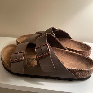 Warn twice Birkenstock Arizona style!